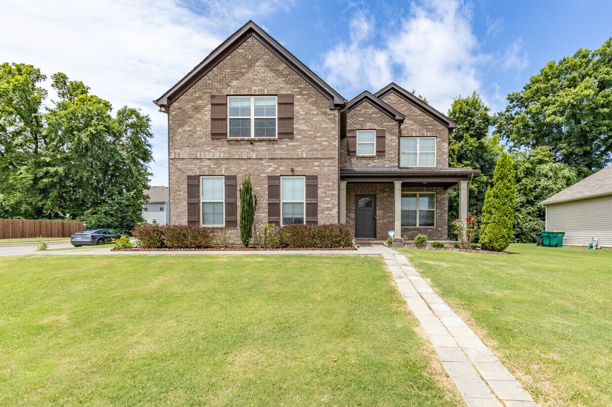 Primary Photo - 1061 Daniel Ln