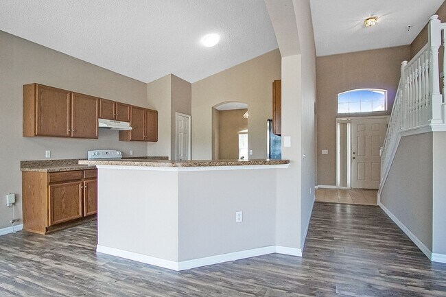 Building Photo - Single-family home located in Poinciana, FL now available!