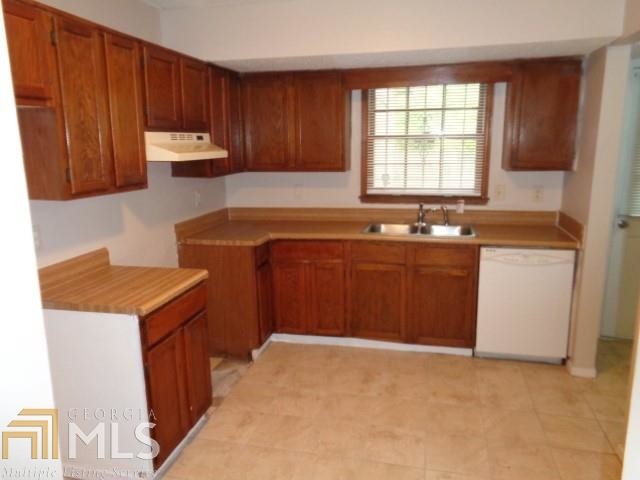 Building Photo - 678 Redland Dr