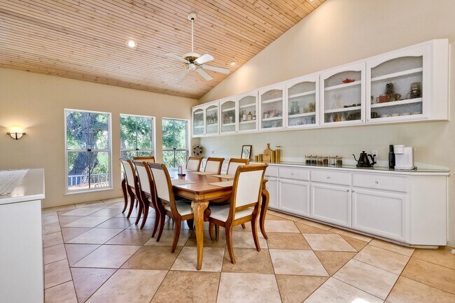 Comedor formal - 22242 Little Klondike Rd