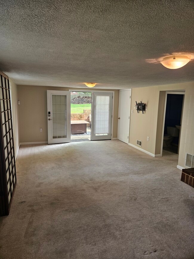 Entryway - 3503 Dunnington Rd