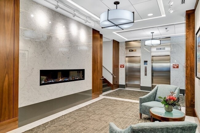 Building Photo - 8 Whittier Pl