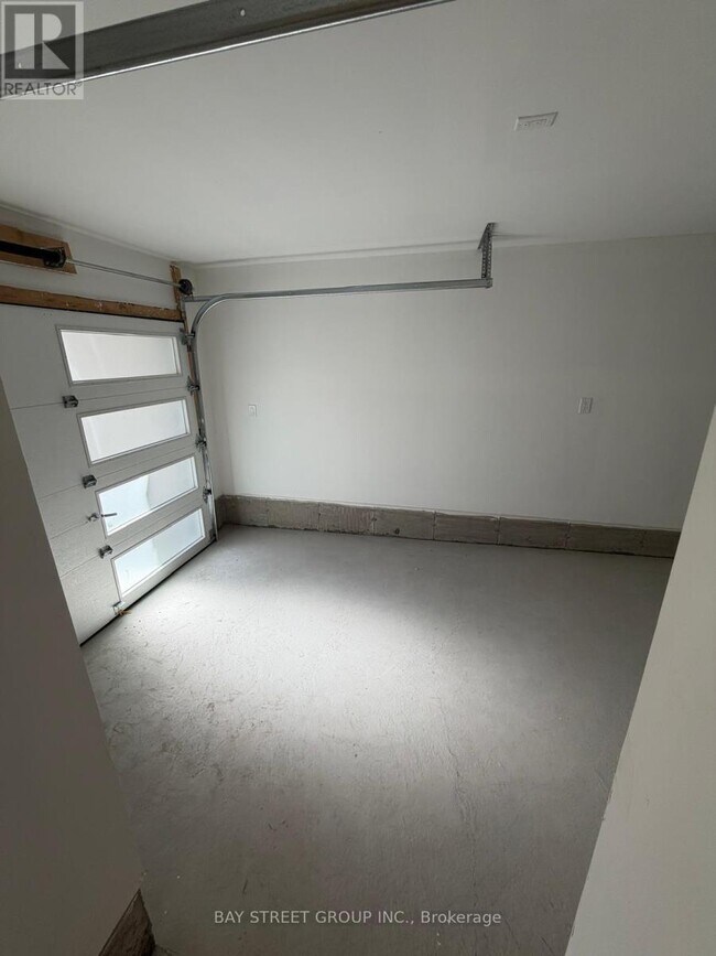 Building Photo - 59 Pearen Ln