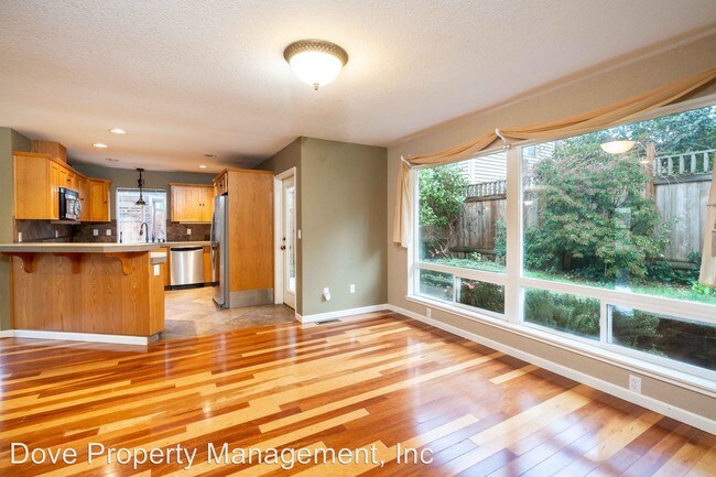 Building Photo - 3 br, 2.5 bath House - 14021 SE 35th Street