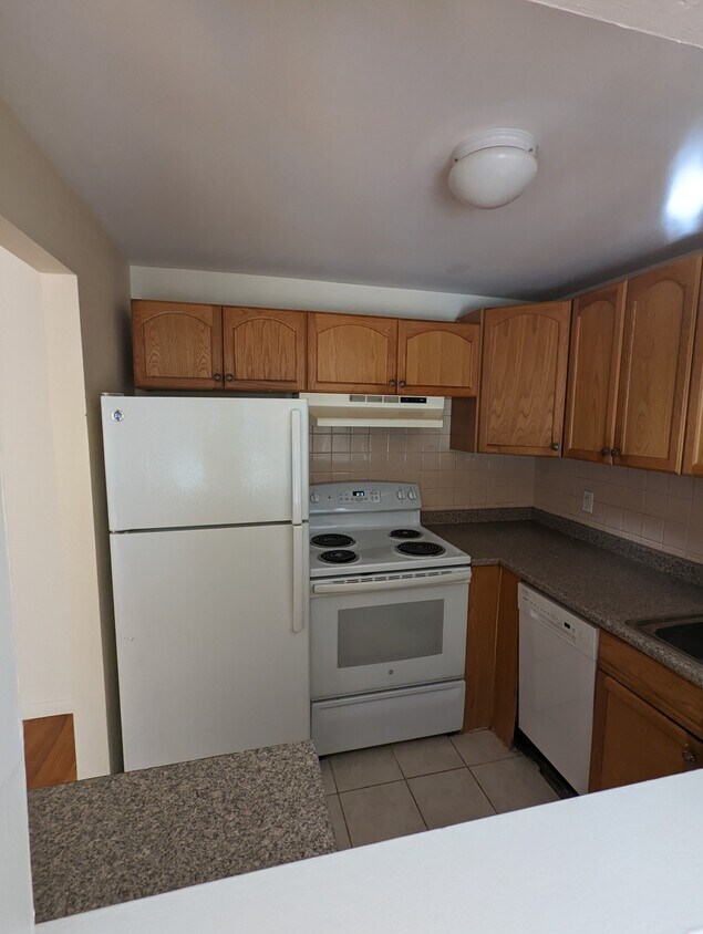Primary Photo - 221 Central St