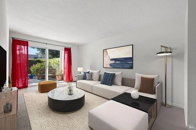 Foto del edificio - Stylish Updated Condo in Quiet Community