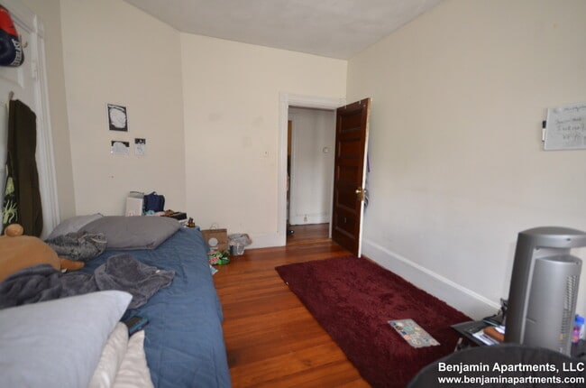 Building Photo - 79 Walnut Pl