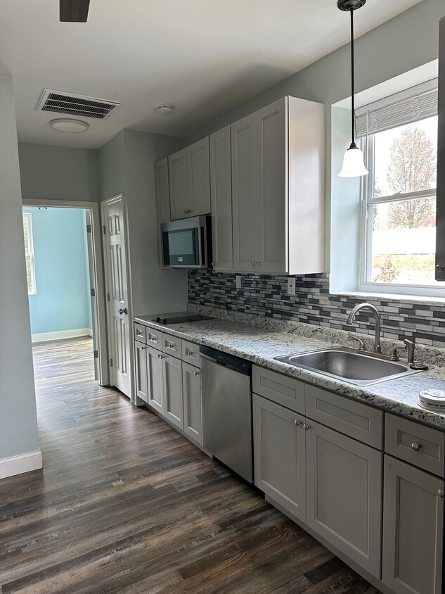 Foto principal - 807 Oliver Rd
