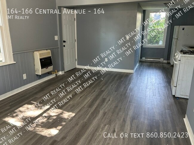 Foto del edificio - 164-166 Central Avenue-164