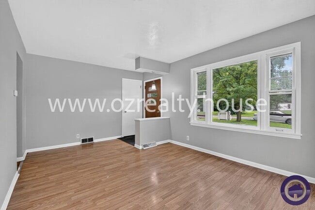 Building Photo - 1703 Heatherdowns Blvd