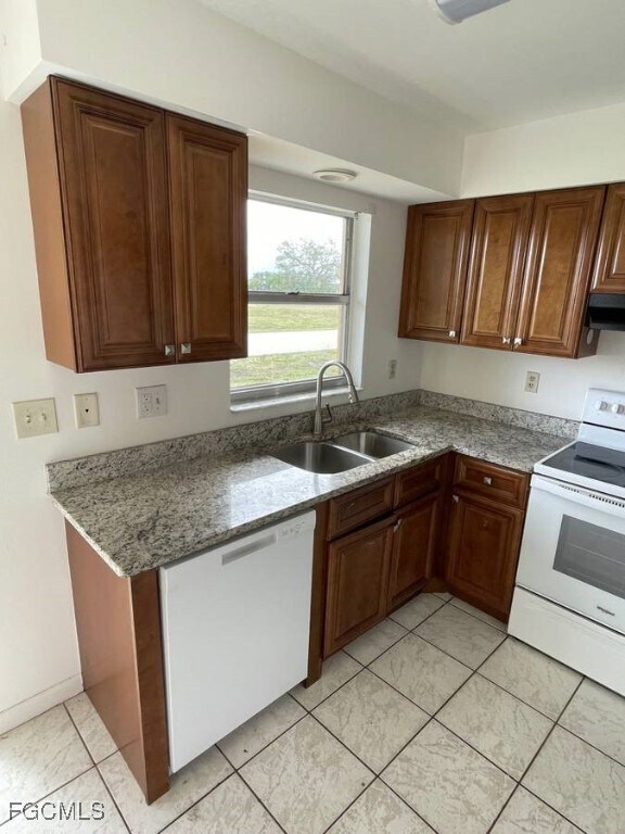 Foto del edificio - 1228 NE 9th St