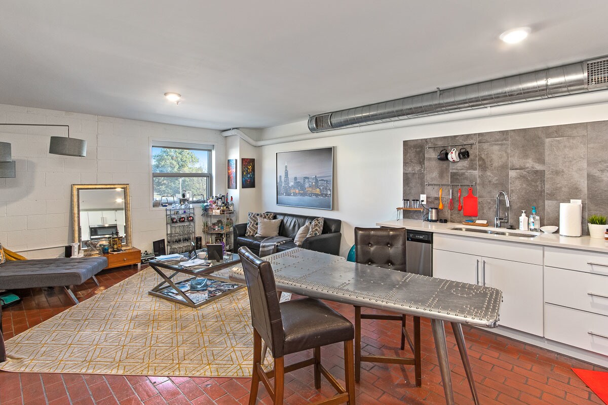 Foto principal - 1108 E 30th St