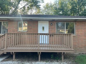Building Photo - 2519 Woodmere Ave