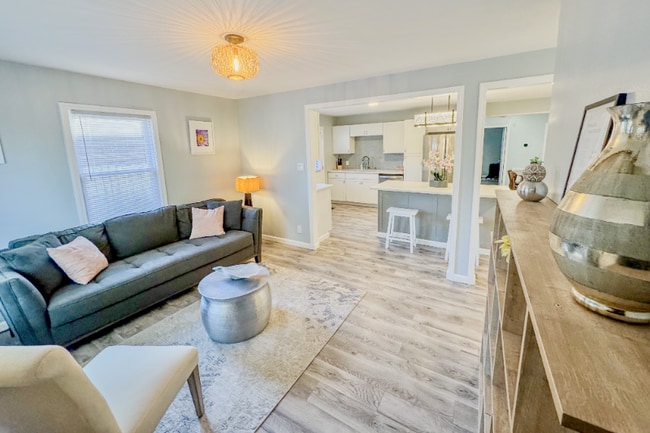 Photo - 618 Troy St House