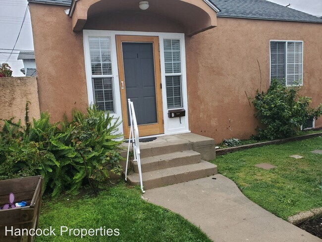 Building Photo - 2213 Cabrillo Ave