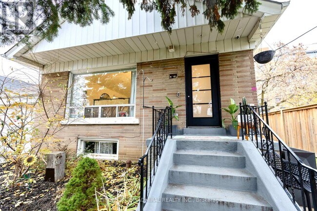 Photo du bâtiment - 44 Baycrest Ave