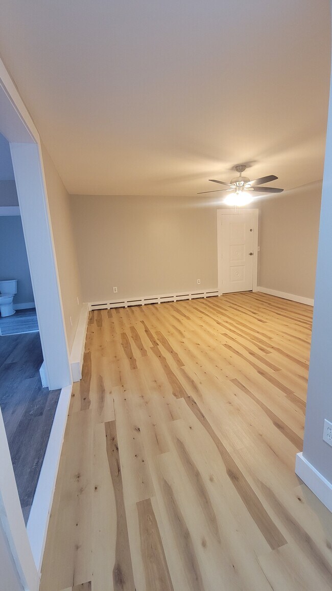 Foto del edificio - 1130 US-4