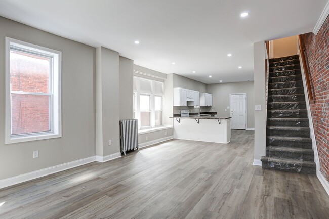 Building Photo - 3 Bedroom 1.5 Bath in Lemoyne