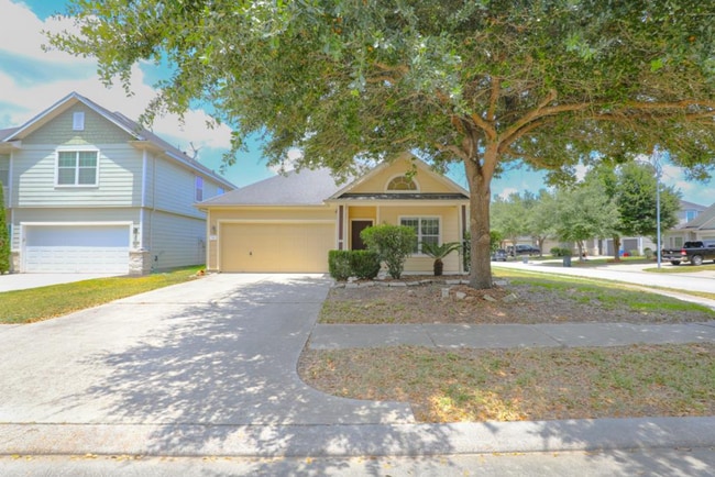 Building Photo - 12827 Pecan Shores Dr