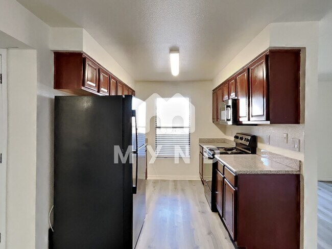 Foto del edificio - 2451 N Rainbow Blvd Apt 2150