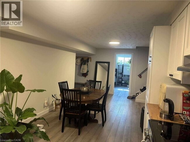 Building Photo - 19 Pavarotti Ct