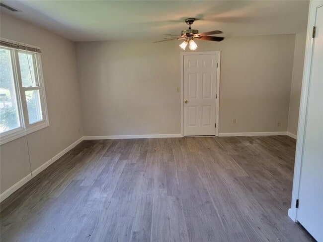 Building Photo - 272 Signal Rock Dr