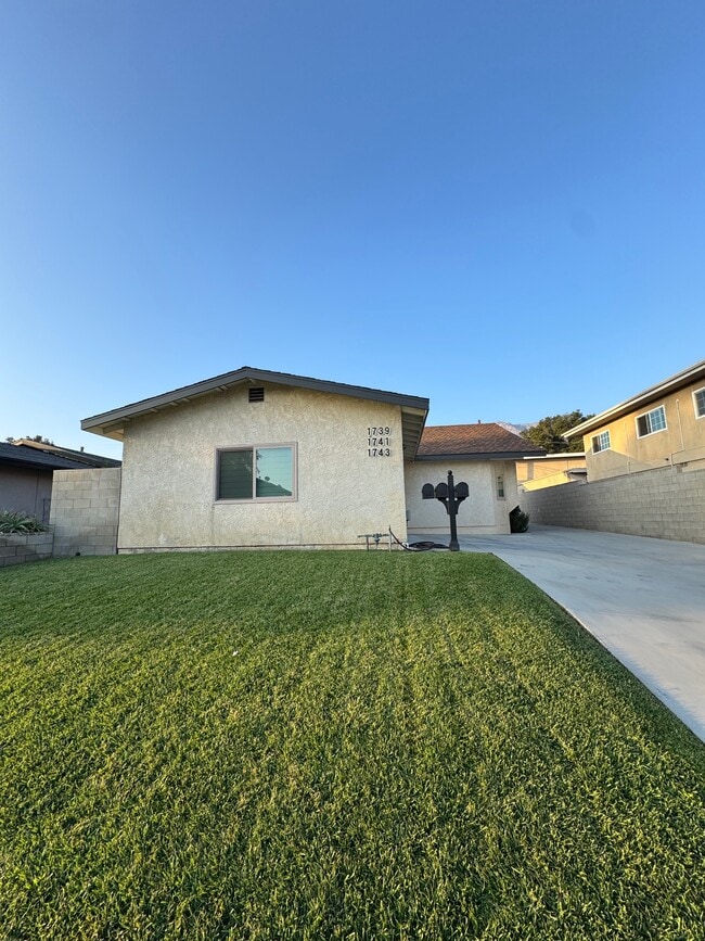 Foto del edificio - 1739 E Washington Blvd