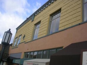 Building Photo - 395 E Main St