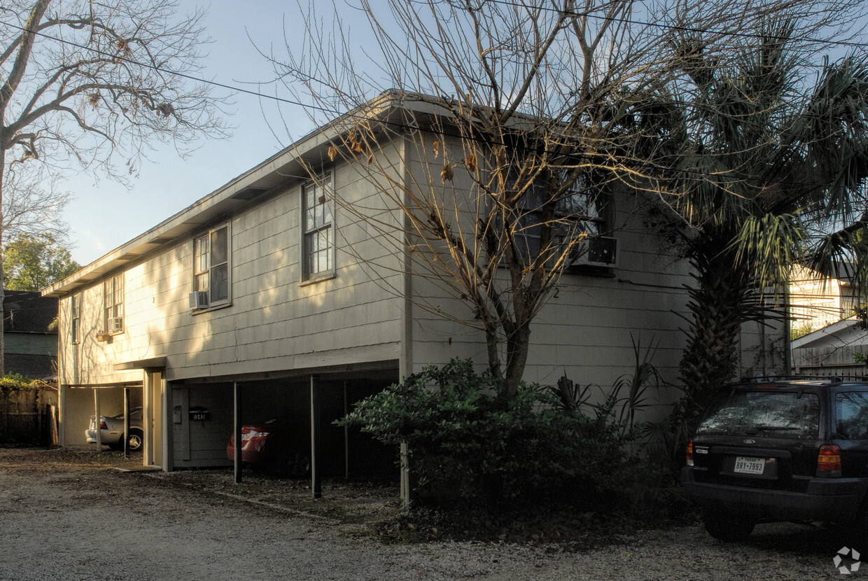 Building Photo - Spring Heights