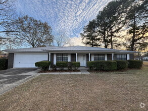 Building Photo - 305 Sequoyah Dr