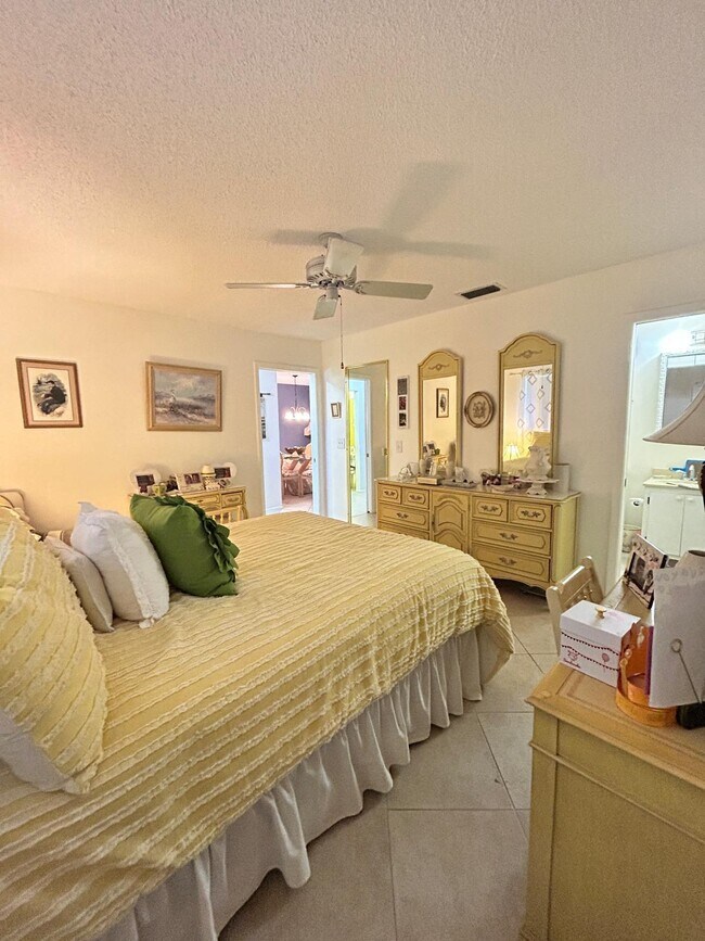 Foto del edificio - 5800 Fernley Dr W