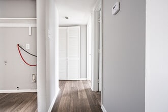 Building Photo - Parkville Place Apartments