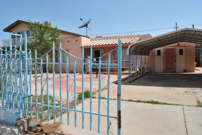 Foto del edificio - 309 Ramona Ave