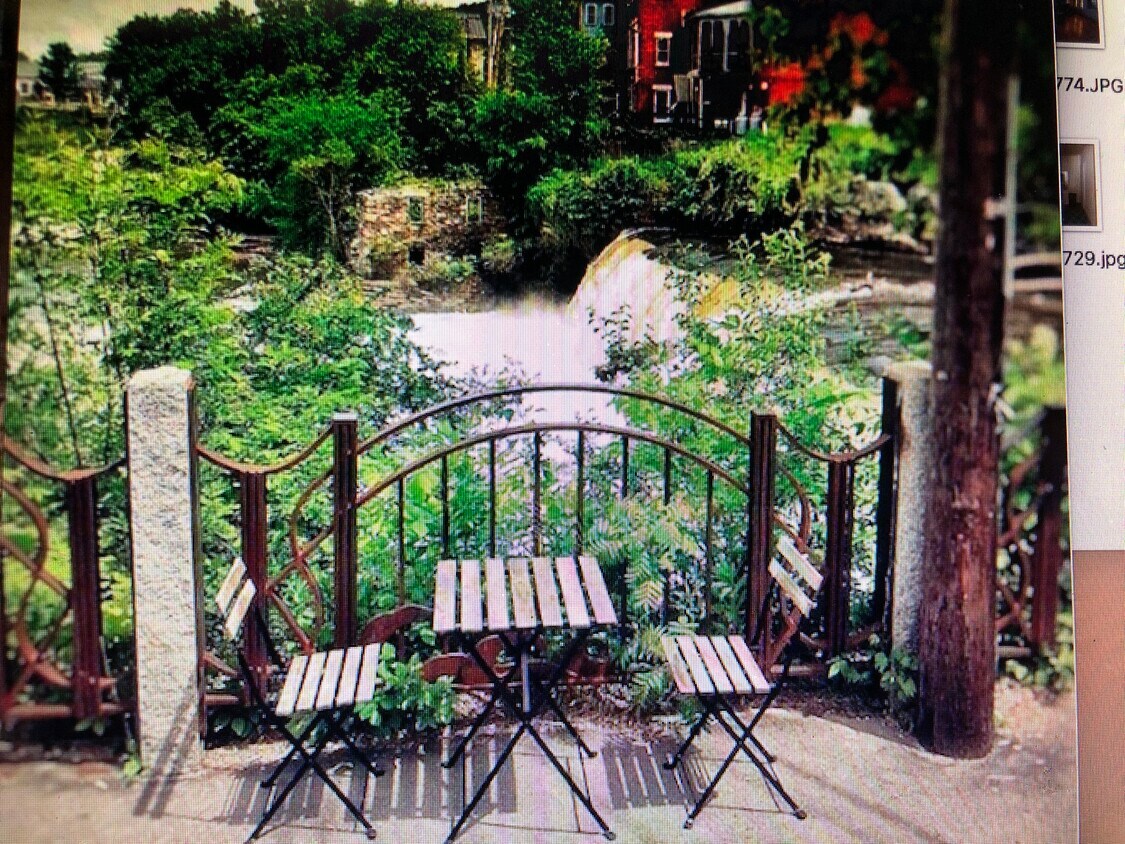 Foto del edificio - 9 Frog Hollow Aly