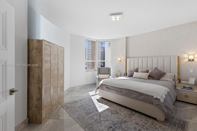 Foto del edificio - 888 Brickell Key Dr