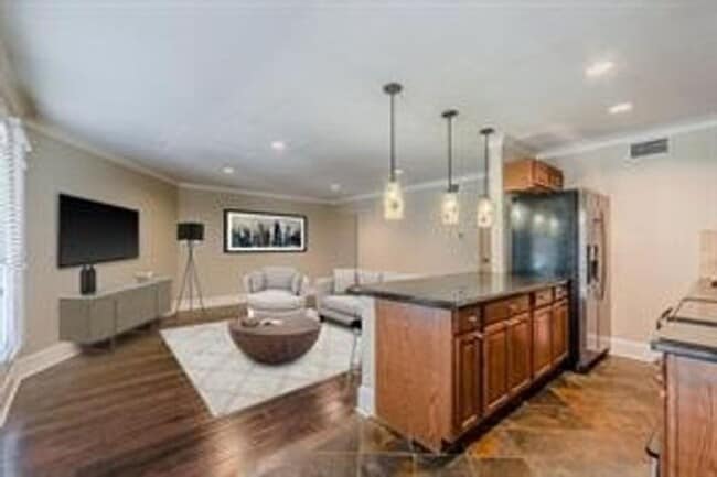Building Photo - Ready to move in.....