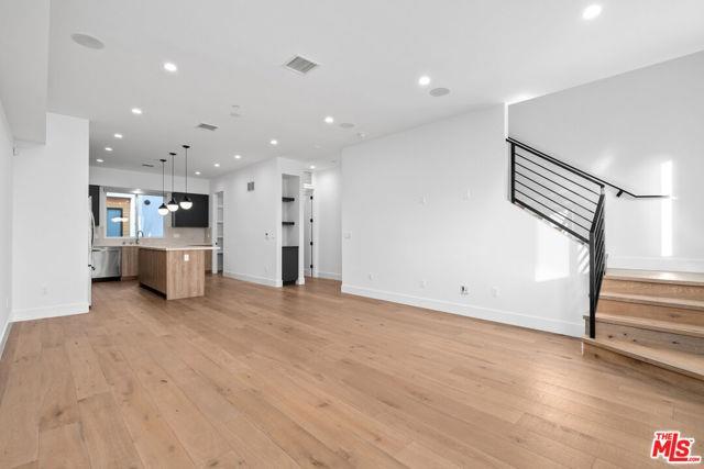Building Photo - 5943 Pickford St
