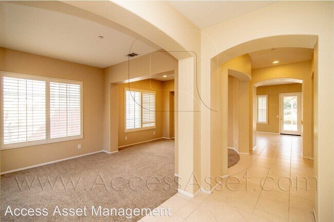 Foto del edificio - 4 br, 2.5 bath House - 905 Melbury Ct