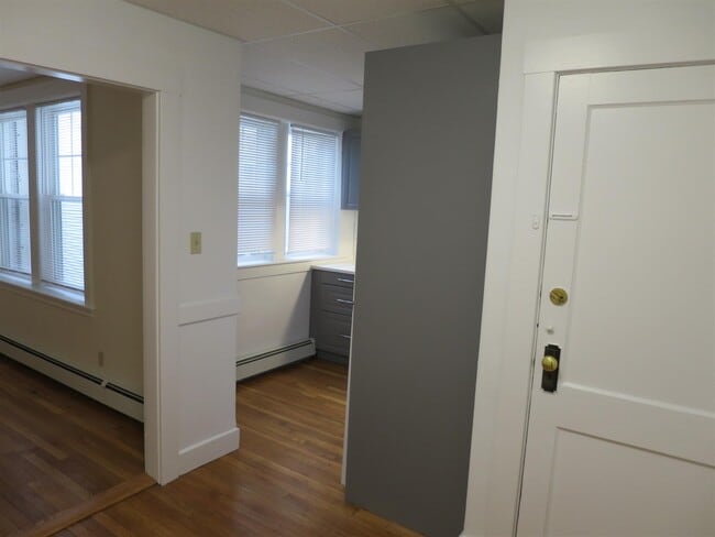 Foto del edificio - 32 College Ave
