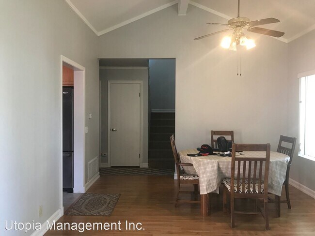 Building Photo - 3 br, 2 bath House - 9938 Pineknoll Lane