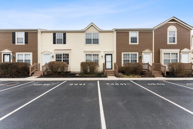 Foto del edificio - 4841 Stoneybrook Blvd