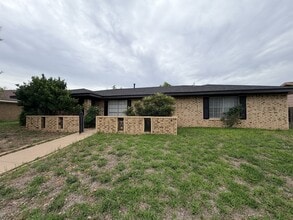 Building Photo - 3225 Southland Blvd
