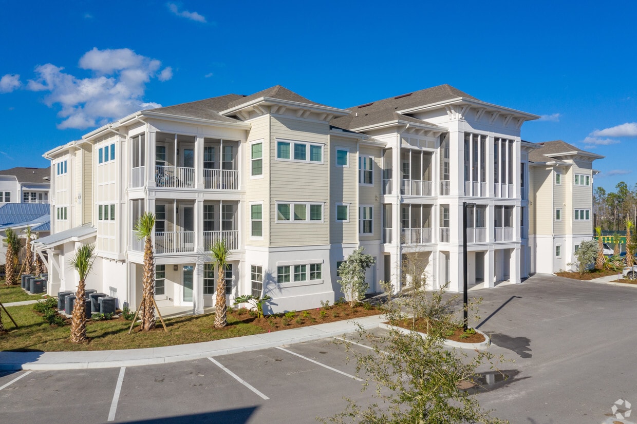 The Edison Apartments in Fort Myers, FL