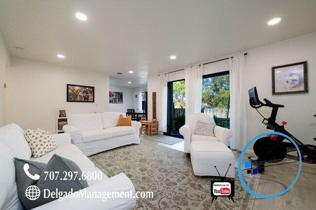 Building Photo - Benicia! Beautiful corner unit condo at Be...