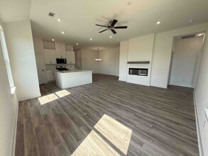 Building Photo - 557 Arizona St