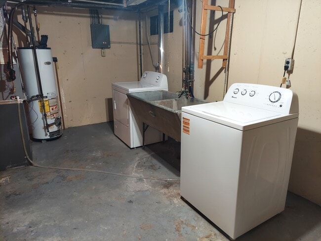 Brand New washer and dryer - 1820 S Alpine Rd
