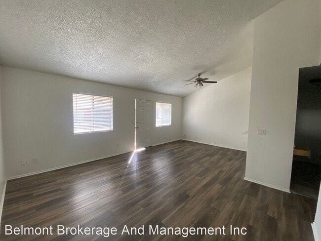 Building Photo - 2 br, 1.5 bath Apartment - 920 Martin Luth...