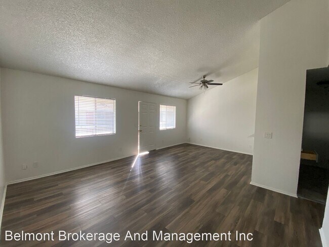 Foto del edificio - 2 br, 1.5 bath Apartment - 920 Martin Luth...