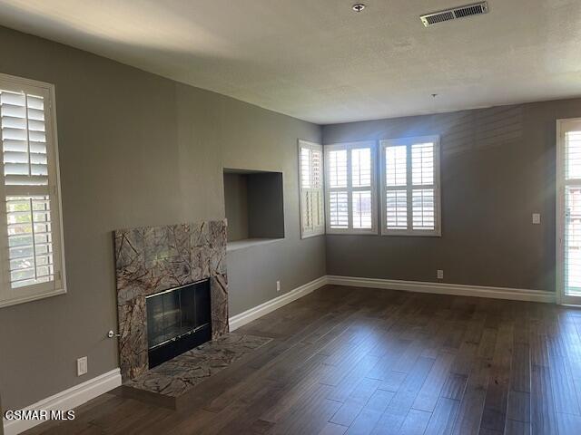 Building Photo - 20832 Valerio St