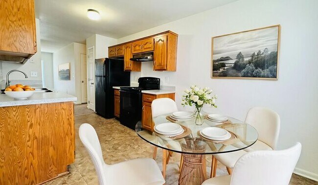 Foto del edificio - Holiday Special at Creekwood Park-$1,000 Rent Credit w/ 15 mo lease!